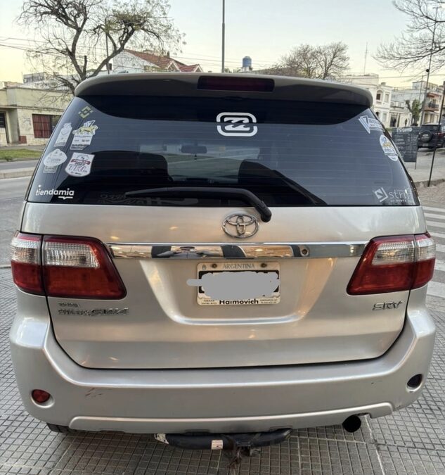 Toyota Hilux SW4