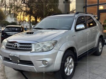 Toyota Hilux SW4