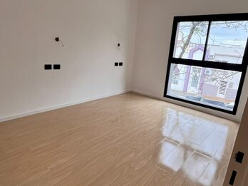 EN VENTA HERMOSA CASA EN ZONA 5 ESQUINA- LISTA PARA ESCRITURAR