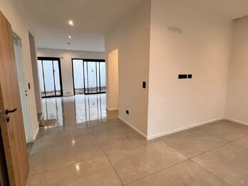 EN VENTA HERMOSA CASA EN ZONA 5 ESQUINA- LISTA PARA ESCRITURAR