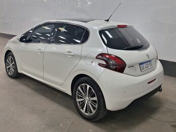 PEUGEOT 208 FELINE 1.6 – 2016 – 69000 KM