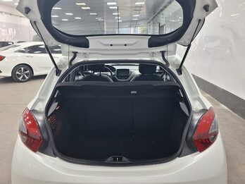 PEUGEOT 208 FELINE 1.6 – 2016 – 69000 KM