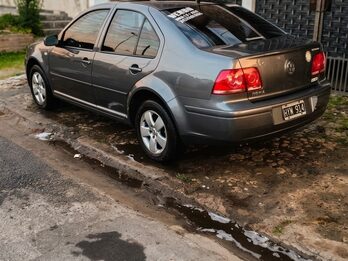 "Me venden" Bora trendline 2009