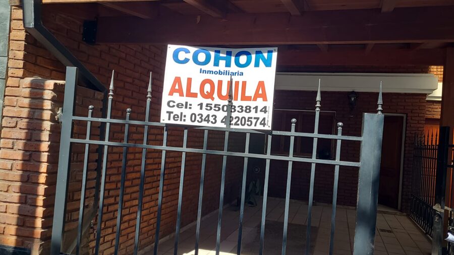 duplex dos dormitorios cochera parrilla fondo AA .fondo verde limonero
