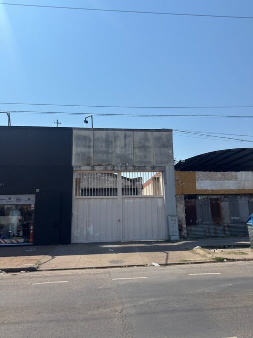 Alquilo galpon Almafuerte (zona hipodromo)