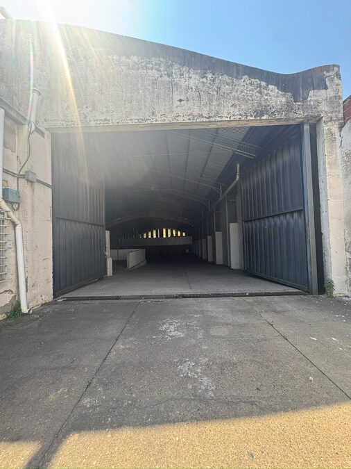 Alquilo galpon Almafuerte (zona hipodromo)