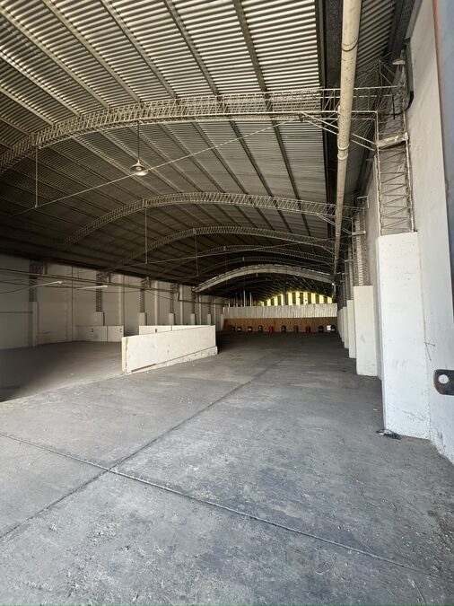 Alquilo galpon Almafuerte (zona hipodromo)