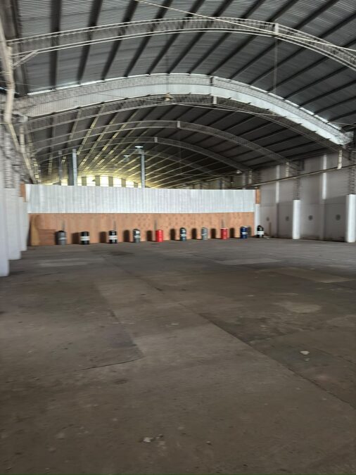 Alquilo galpon Almafuerte (zona hipodromo)