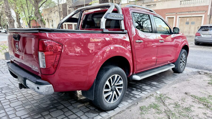Oportunidad Nissan Frontier 2.3 LE CD 4x4 AT 2020 50000km!!!