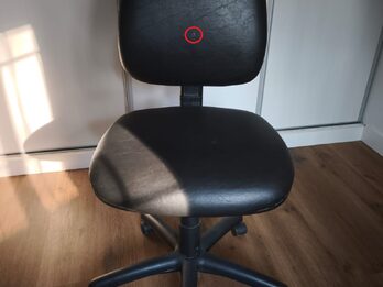 VENDO: Silla de escritorio giratoria negra con ruedas (Operativa / PC)