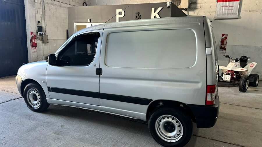 HERMOSA BERLINGO HDI FURGON