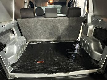 HERMOSA BERLINGO HDI FURGON