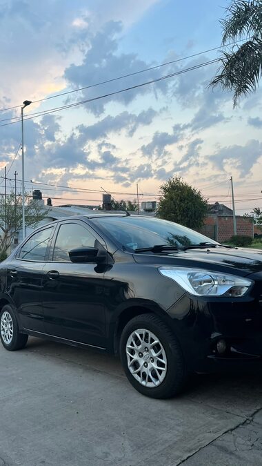 Vendo Ford K + Modelo 2017