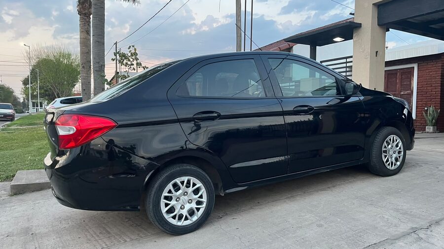 Vendo Ford K + Modelo 2017