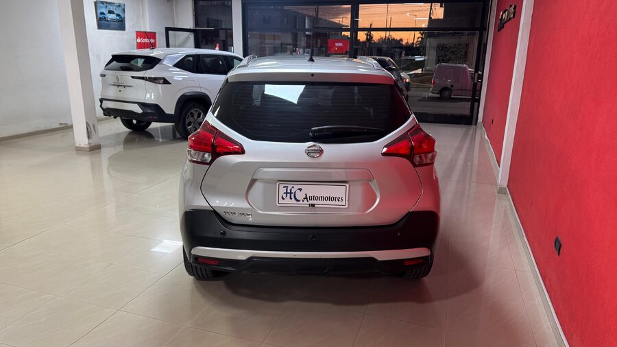 NISSAN KICHS AT FULL !!!