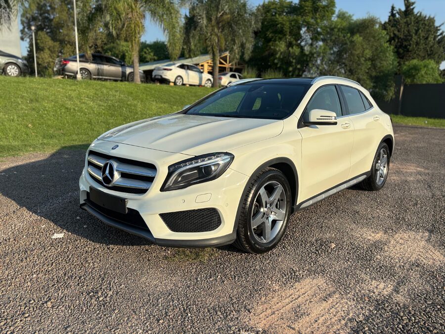 MERCEDES BENZ GLA 250. Recibo vehículos mayor y menor valor