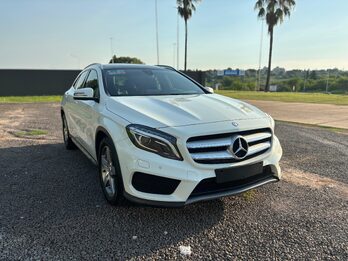 MERCEDES BENZ GLA 250. Recibo vehículos mayor y menor valor