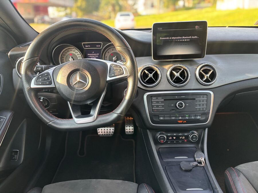 MERCEDES BENZ GLA 250. Recibo vehículos mayor y menor valor