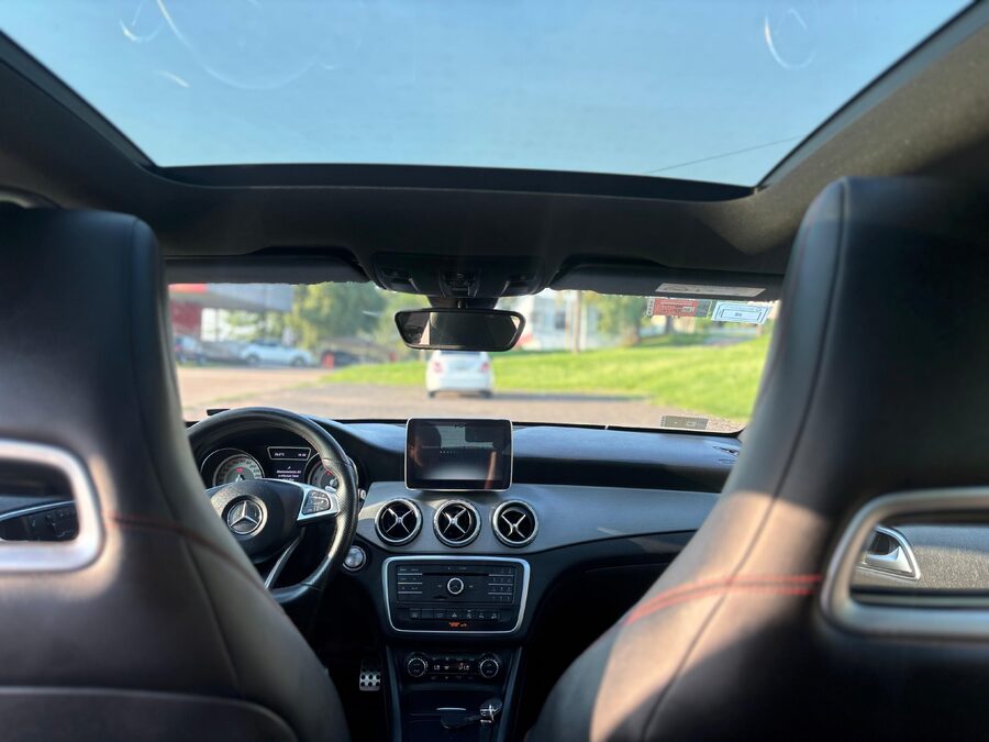 MERCEDES BENZ GLA 250. Recibo vehículos mayor y menor valor