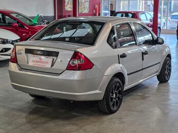 Ford Fiesta Ambiente 2006