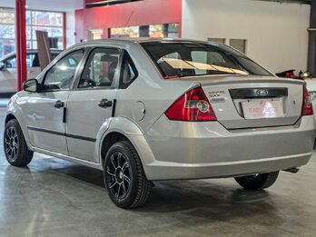 Ford Fiesta Ambiente 2006