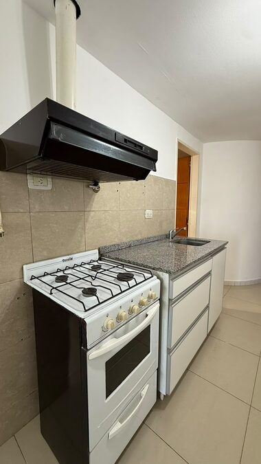 Paraguay 347 - MONOAMBIENTE SUBDIVIDIDO A 1 DORMITORIO EN ALQUILER