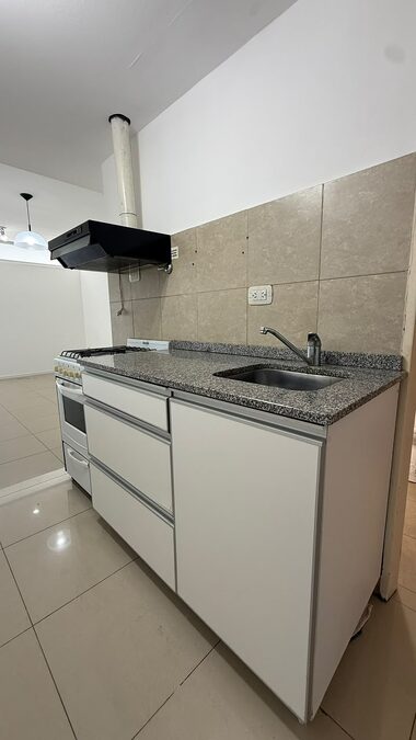 Paraguay 347 - MONOAMBIENTE SUBDIVIDIDO A 1 DORMITORIO EN ALQUILER