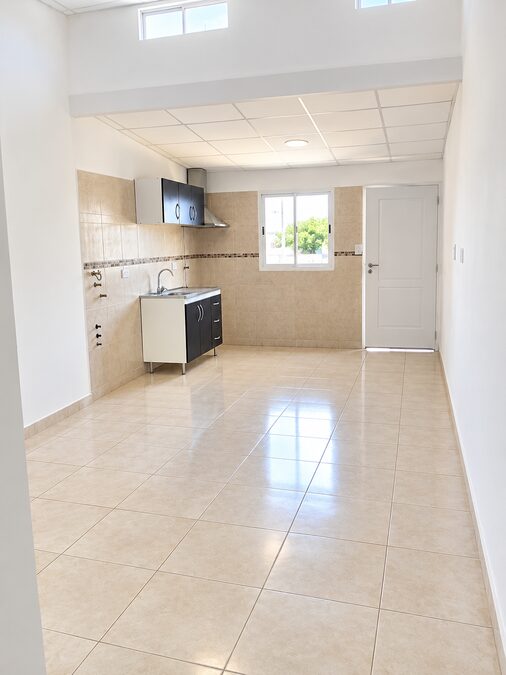 Alquilo duplex, 1 dormitoria, cochera, calle Baez