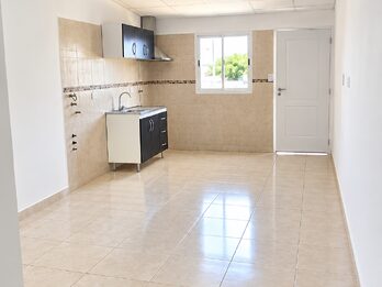 Alquilo duplex, 1 dormitoria, cochera, calle Baez