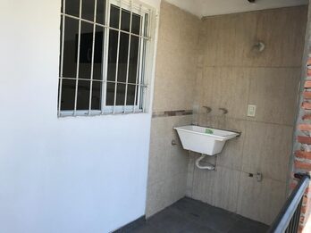 Alquilo duplex, 1 dormitoria, cochera, calle Baez