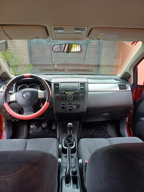 Nissan Tiida Visia 2008