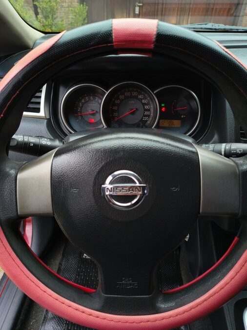 Nissan Tiida Visia 2008