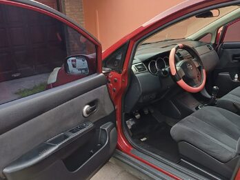 Nissan Tiida Visia 2008