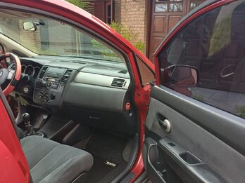 Nissan Tiida Visia 2008