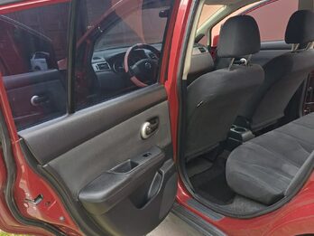 Nissan Tiida Visia 2008