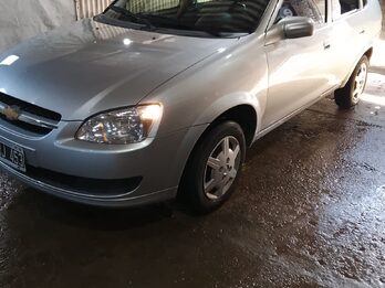 VENDO CHEVROLET CLASSIC 2015 IMPECABLE