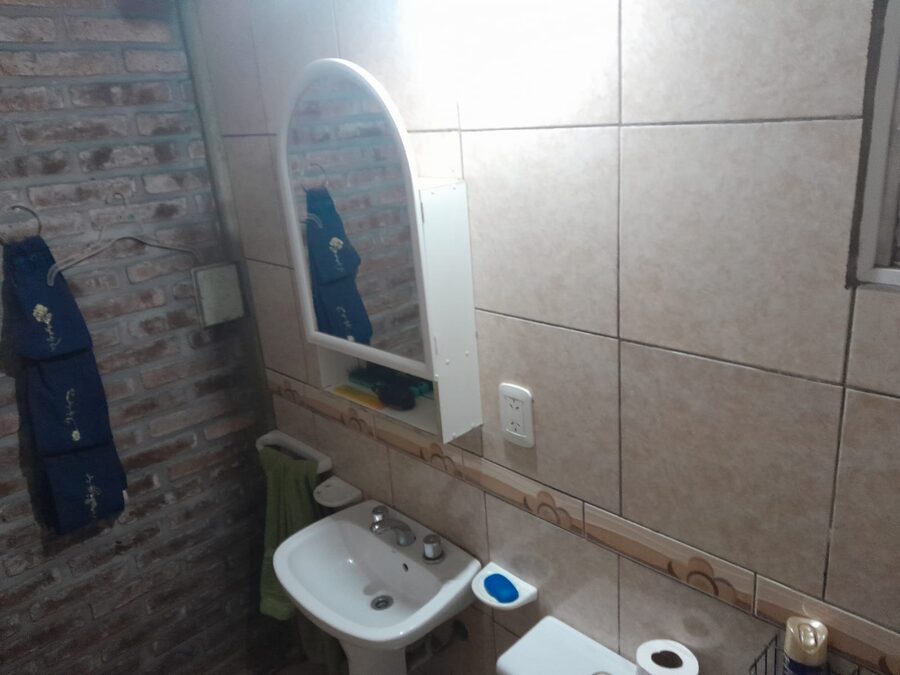 Oportunidad en Paraná: Casa a Refaccionar con Gran Terreno de 477 m² - Zona Av. Almafuerte