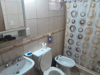 Oportunidad en Paraná: Casa a Refaccionar con Gran Terreno de 477 m² - Zona Av. Almafuerte
