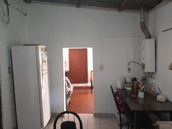 Oportunidad en Paraná: Casa a Refaccionar con Gran Terreno de 477 m² - Zona Av. Almafuerte