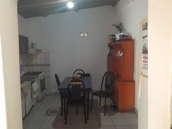 Oportunidad en Paraná: Casa a Refaccionar con Gran Terreno de 477 m² - Zona Av. Almafuerte