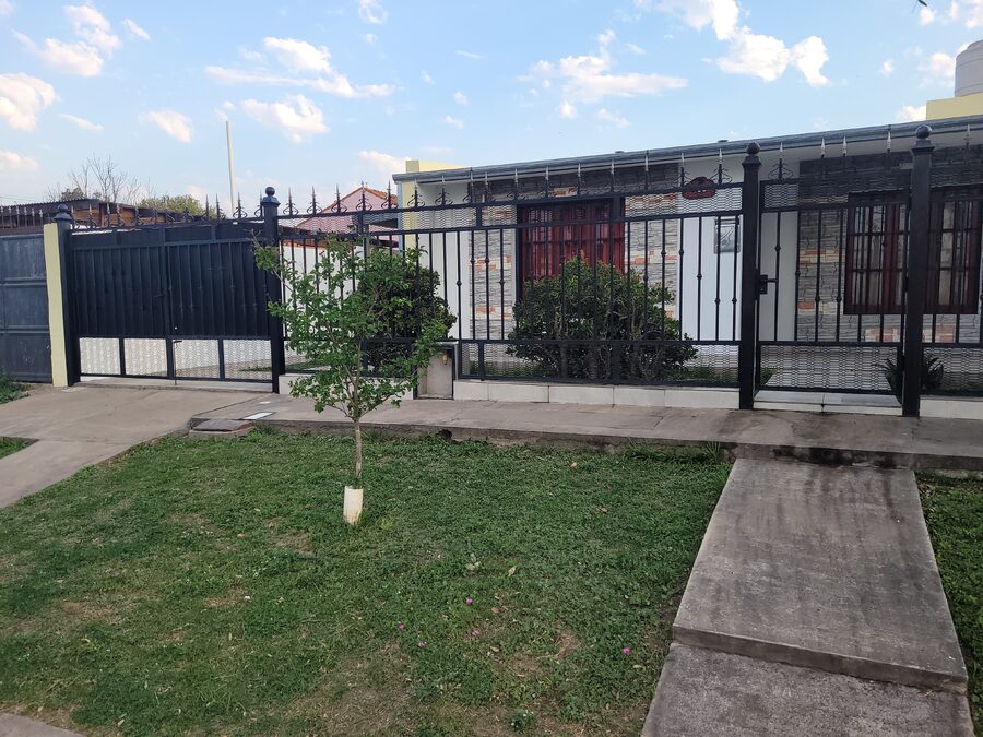 Casa 3 dormitorios brig lopez 1723