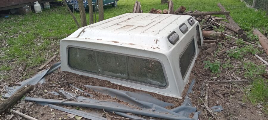 Vendo cúpula / camper de fibra de vidrio F100