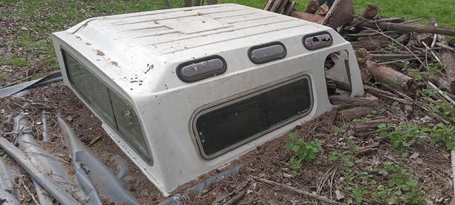 Vendo cúpula / camper de fibra de vidrio F100