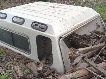 Vendo cúpula / camper de fibra de vidrio F100