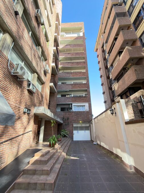 VENDO DEPARTAMENTO 2 DORMITORIOS - CORDOBA Y MEXICO.