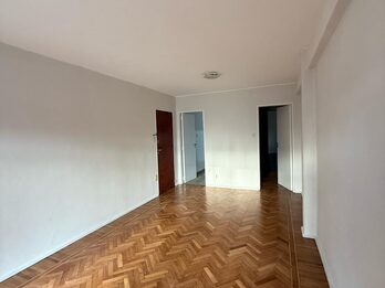 VENDO DEPARTAMENTO 2 DORMITORIOS Y COCHERA - CORDOBA Y MALVINAS.