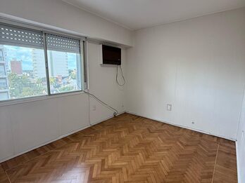 VENDO DEPARTAMENTO 2 DORMITORIOS Y COCHERA - CORDOBA Y MALVINAS.