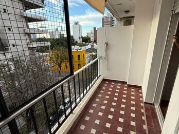 VENDO DEPARTAMENTO 2 DORMITORIOS Y COCHERA - CORDOBA Y MALVINAS.