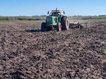 TRACTOR IMPECABLE DEUTZ 130
