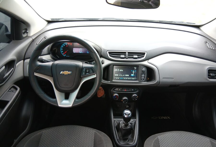 Chevrolet Onix LT 5 puertas 2017